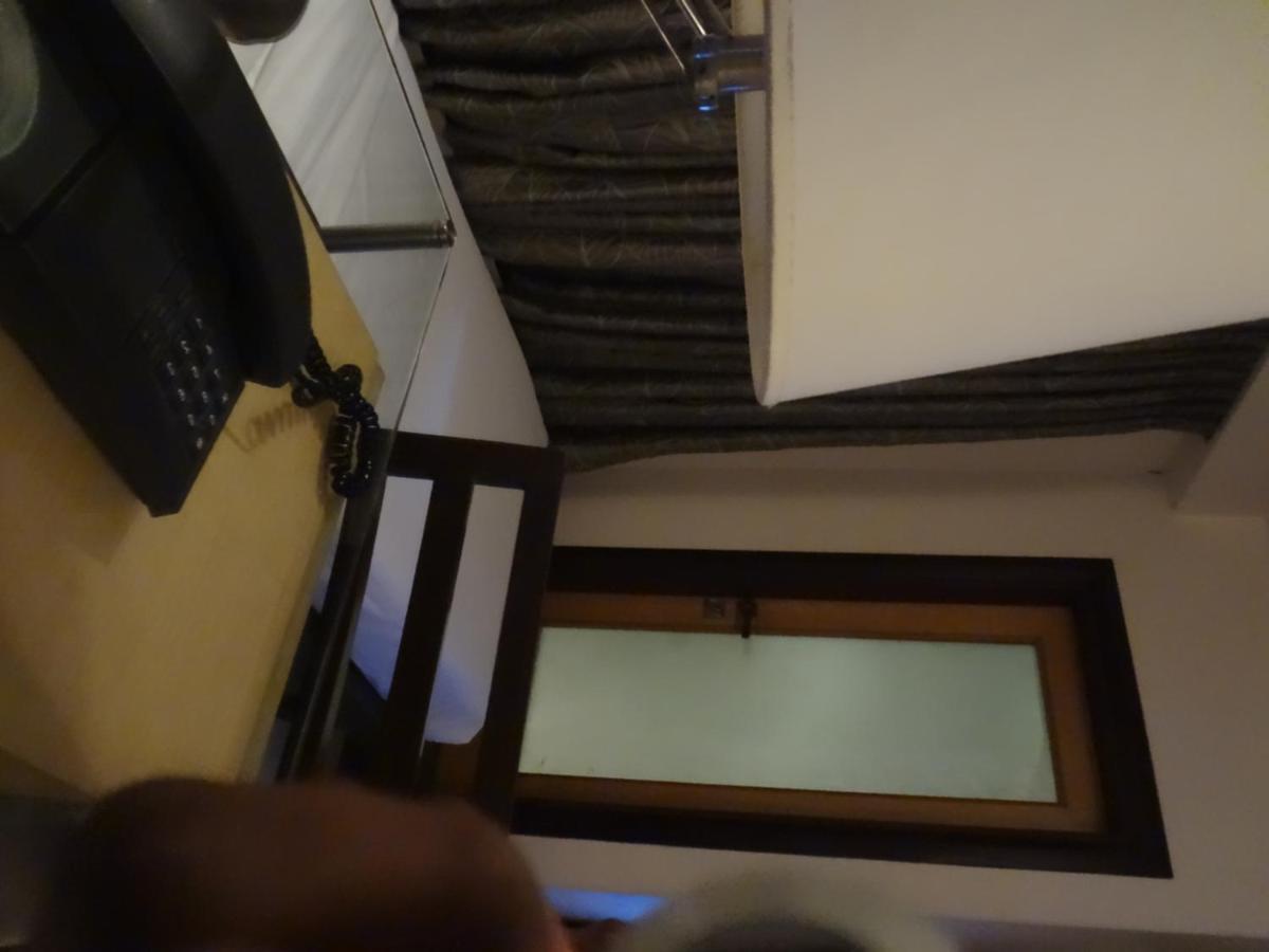 萨普纳海洋酒店 孟买 外观 照片